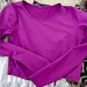 Lululemon Size 8 crop top wunderall